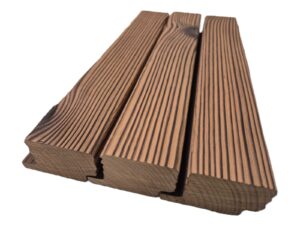 Akustiska utomhuspaneler. Termo, bränd, borstad furu.